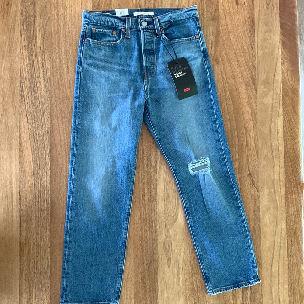 NWT Levi’s Wedgie Straight